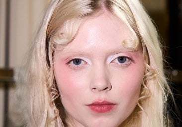 Qué es el maquillaje extra celestial, el look anti-edad que aporta brillo y luminosidad a la piel